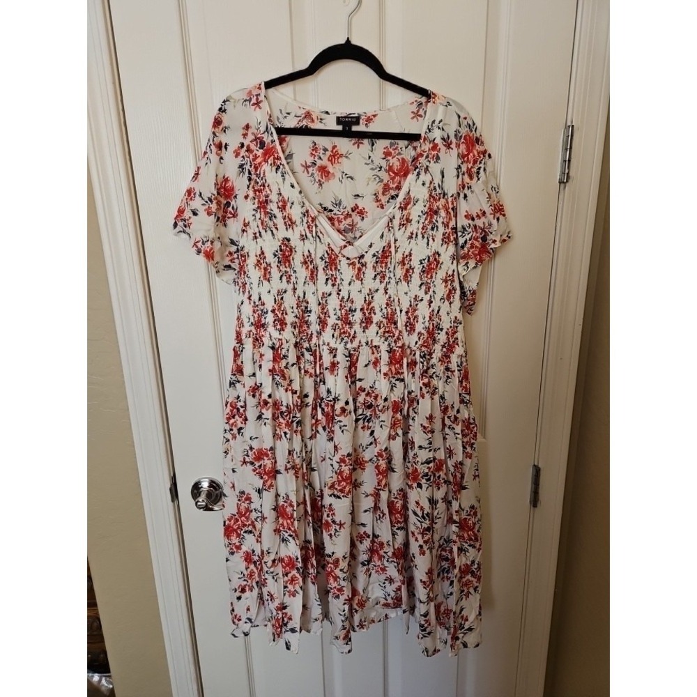 Torrid Iris & Rose Floral Smocked Challis Skater Short Sleeves Dress, Plus 3X